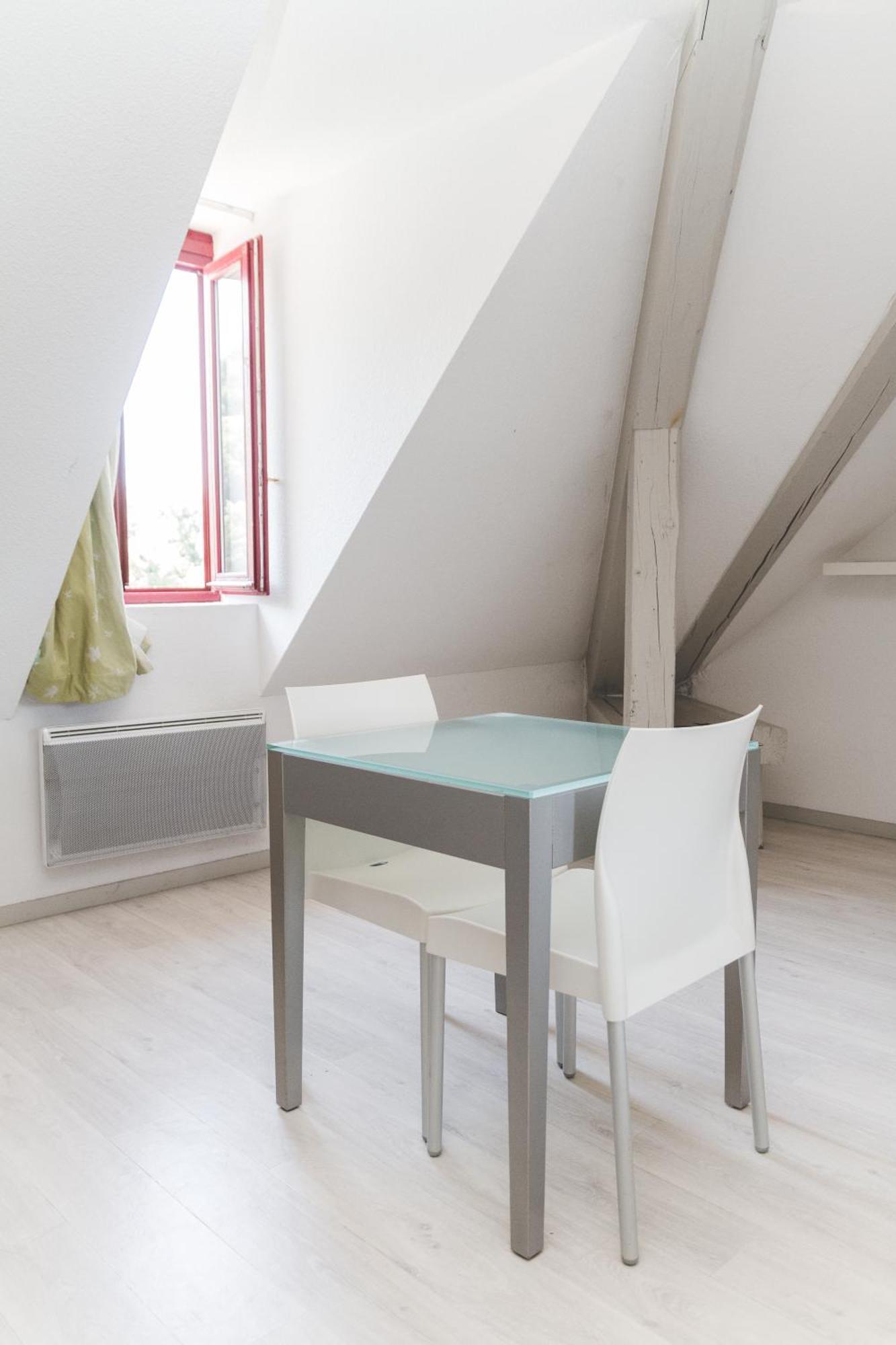 Terres De France - Appart'Hotel Le Splendid Allevard Εξωτερικό φωτογραφία