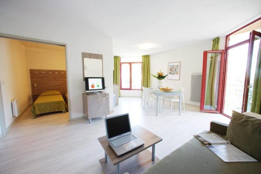 Terres De France - Appart'Hotel Le Splendid Allevard Εξωτερικό φωτογραφία