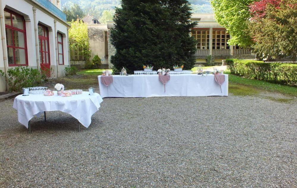 Terres De France - Appart'Hotel Le Splendid Allevard Εξωτερικό φωτογραφία