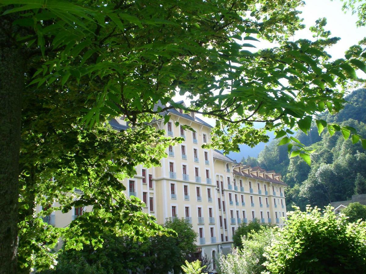 Terres De France - Appart'Hotel Le Splendid Allevard Εξωτερικό φωτογραφία