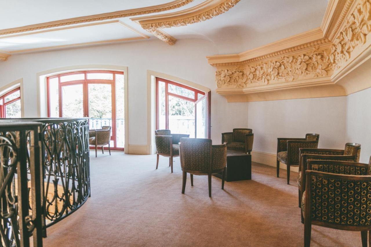 Terres De France - Appart'Hotel Le Splendid Allevard Εξωτερικό φωτογραφία
