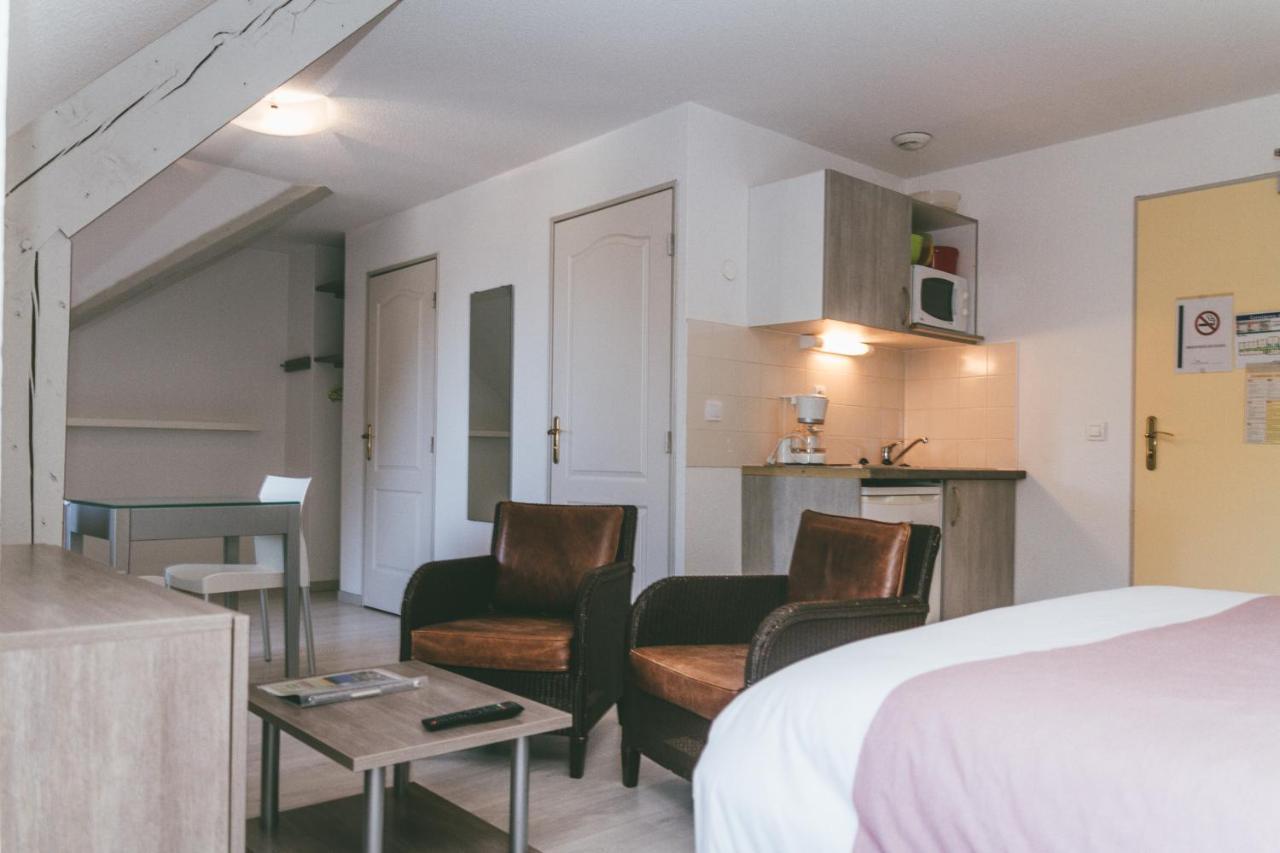 Terres De France - Appart'Hotel Le Splendid Allevard Εξωτερικό φωτογραφία
